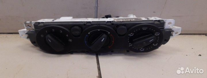 Блок управления отопителем Ford Focus