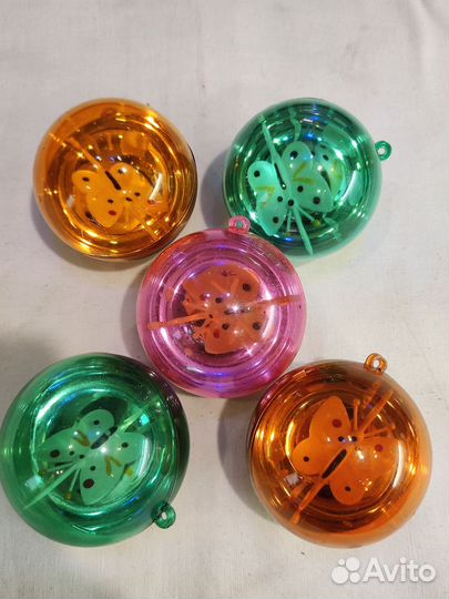 Ёлочные игрушки, пластик