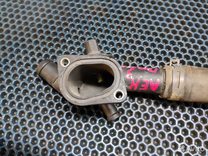 Тройник системы охлаждения volkswagen polo 3