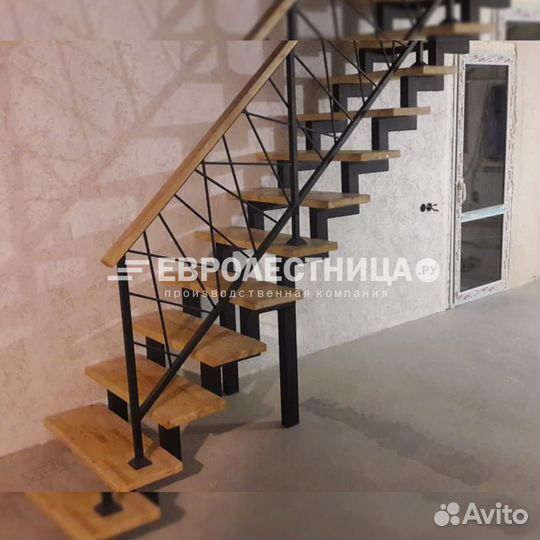 Лестница на металлокаркасе