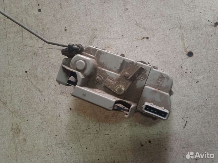 Замок двери правый задний Citroen xsara I ситроен