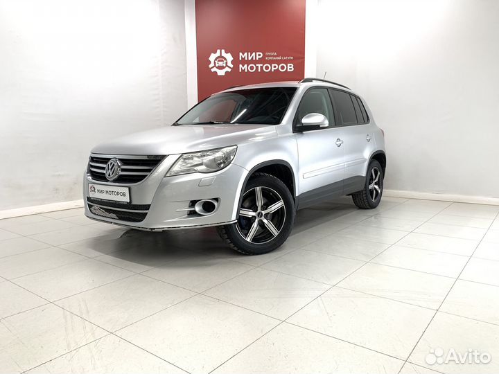 Volkswagen Tiguan 2.0 AT, 2011, 190 100 км