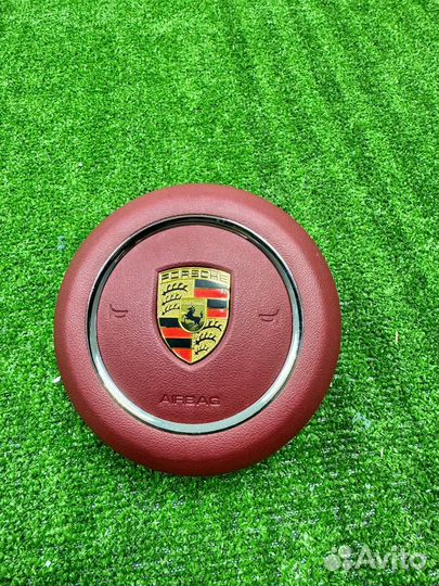 Подушка в руль Красная Porsche Cayenne Macan