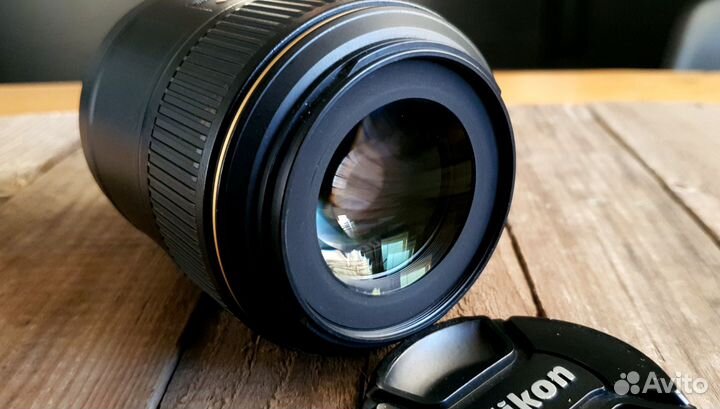 Объектив Nikon 105mm f/2.8G IF-ED AF-S VR Micro