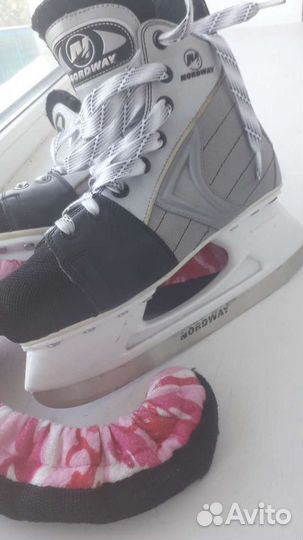 Коньки хоккей 35р