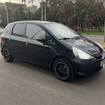 Honda Jazz 1.3 CVT, 2005, 238 437 км, с пробегом, цена 650 000 руб.