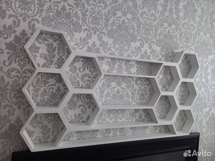 Полочка настенная деревянная