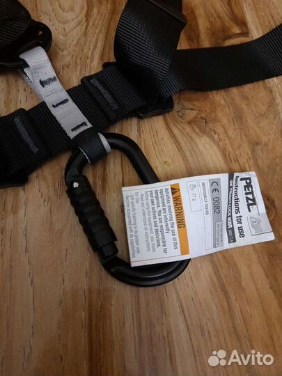 Обвязка (привязь) petzl avao SIT fast