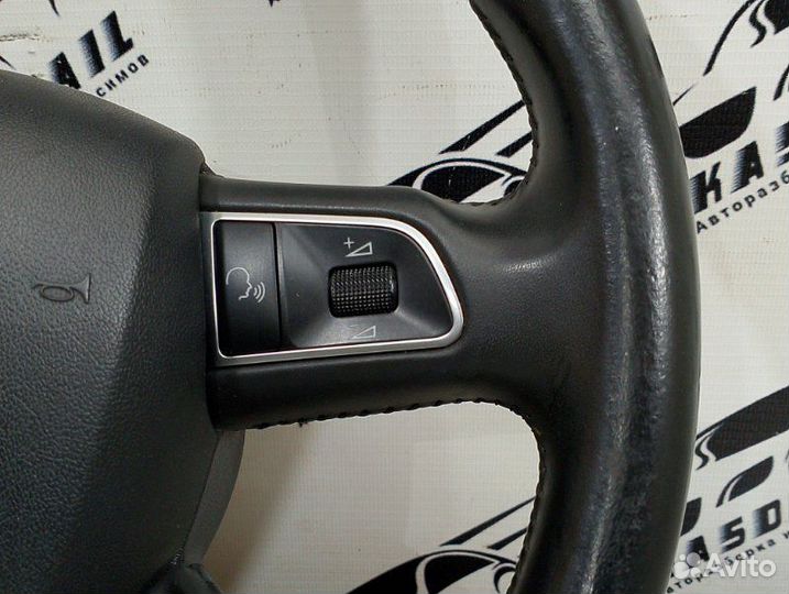 Руль Audi A4 B8 1.8 CDH 2010