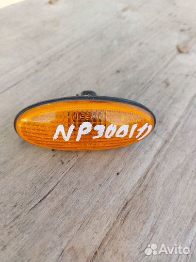 Nissan NP300 Повортник крыла