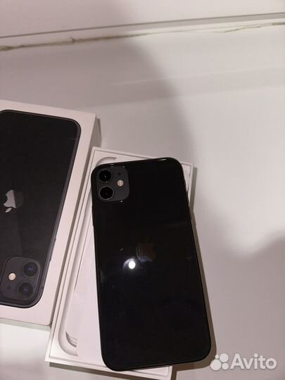 Телефон iPhone 11