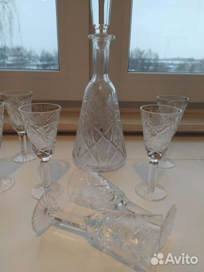 Штоф и 8 рюмок Гусь-Хрустальный