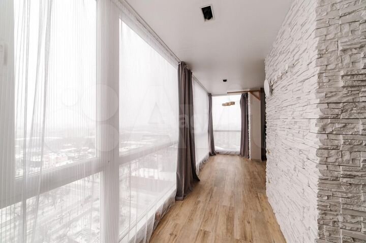 3-к. квартира, 100 м², 17/18 эт.