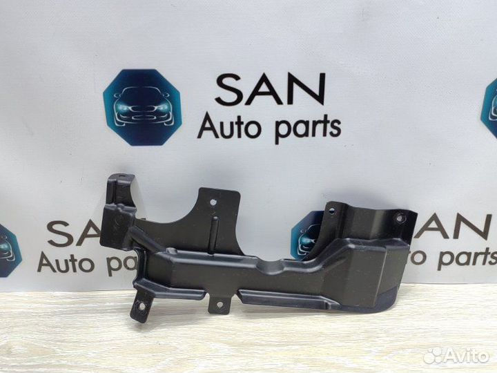 Кожух рулевого механизма правый Bmw X5 E70 N62B48