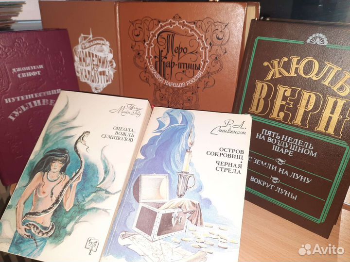 Детская библиотека.Возможна доставка по городу