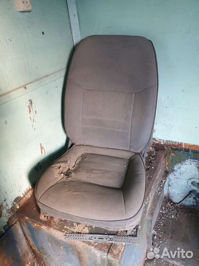 Сиденья передние и задние