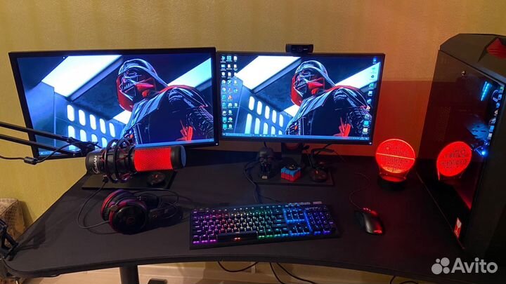 Компьютерный стол