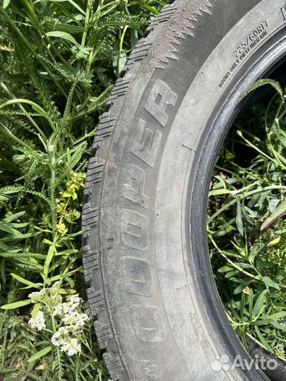 Cooper Weather-Master S/T 225/60 R17