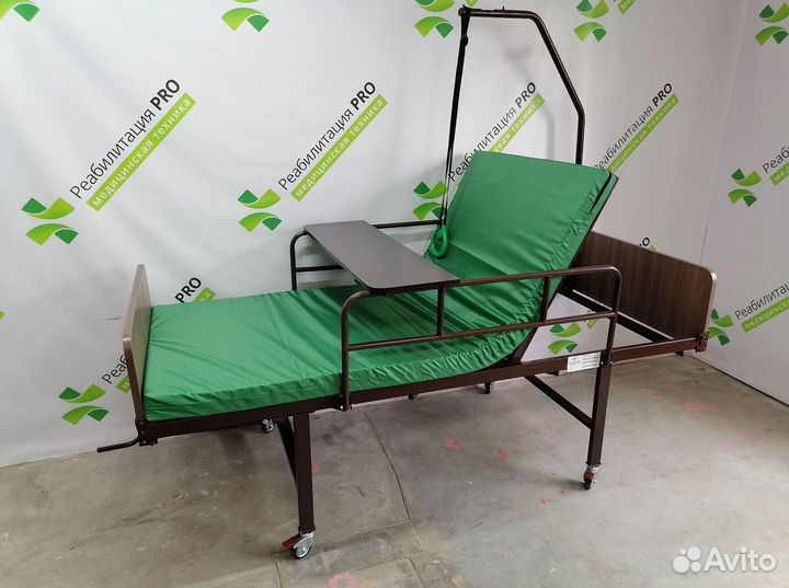 Кровать медицинская металлическая