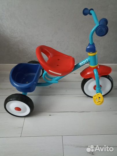 Трехколесный велосипед