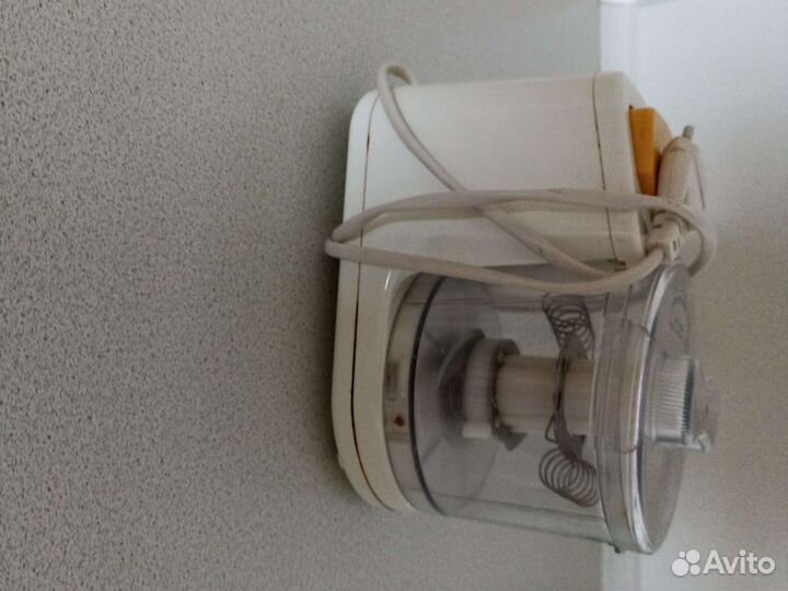 Миксер и измельчитель электрический