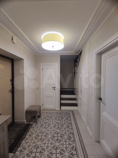 3-к. квартира, 102 м², 5/5 эт.