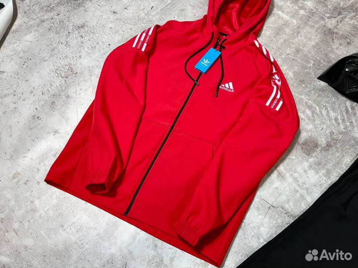 Спортивные костюмы Adidas