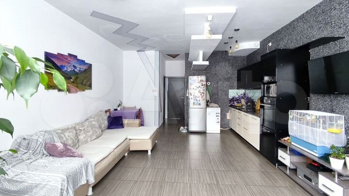 2-к. квартира, 61 м², 1/4 эт.