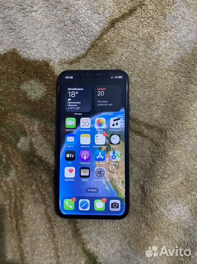 Телефон iPhone 10