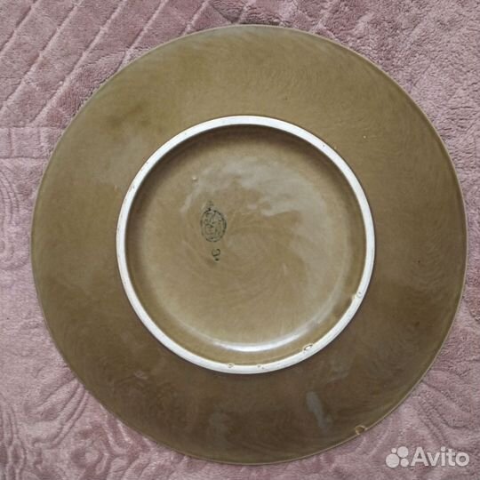 Блюдо декоративное рельефное Стройфаянс СССР