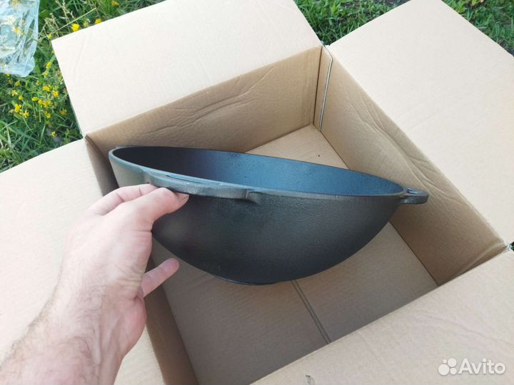 Казан чугунный с крышкой сковородой