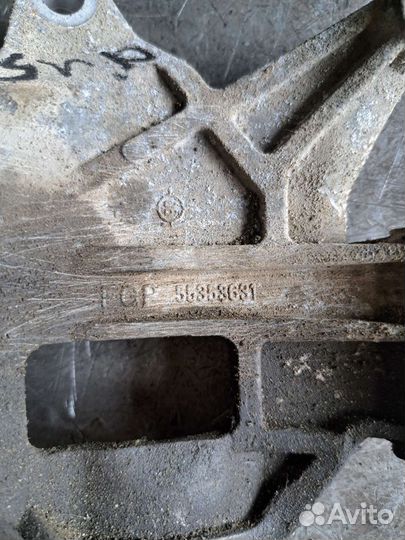 Кронштейн генератора Cadillac bls