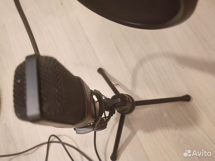 Микрофон reddragon