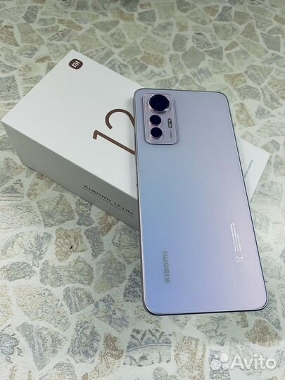 Продам телефон