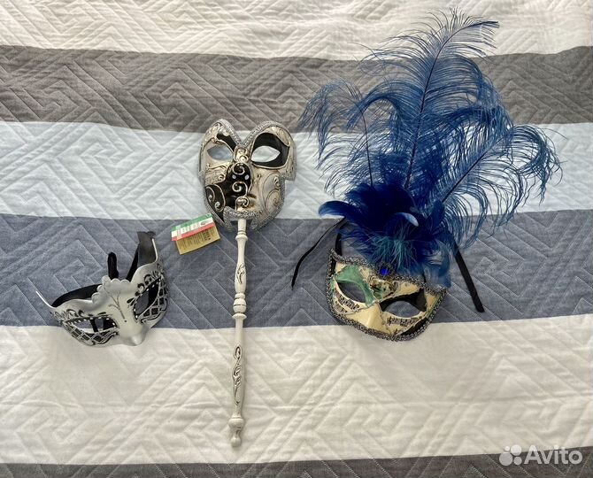 Венецианская маска карнавальная