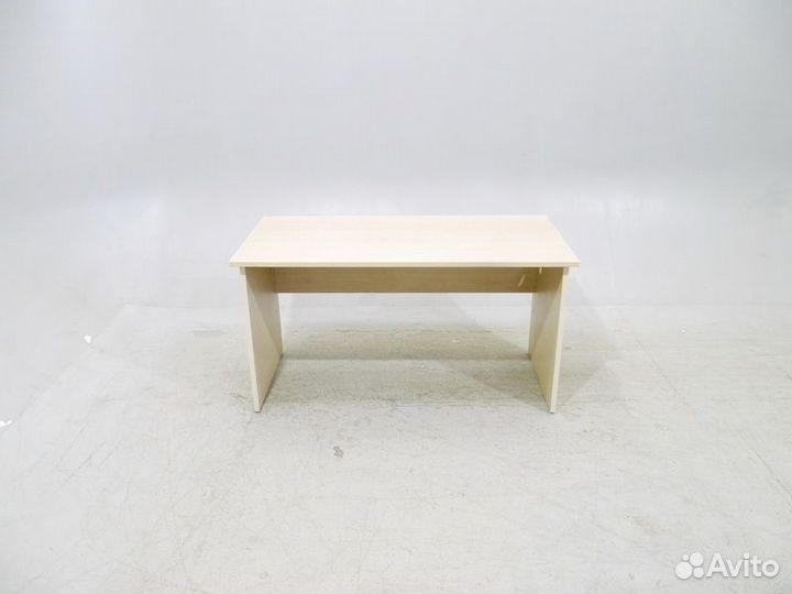 Письменный стол