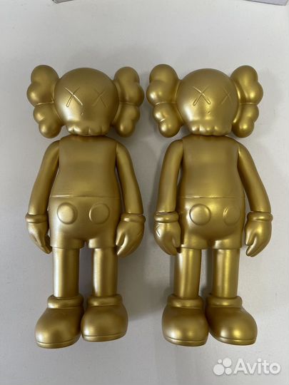 Kaws 20см золотой