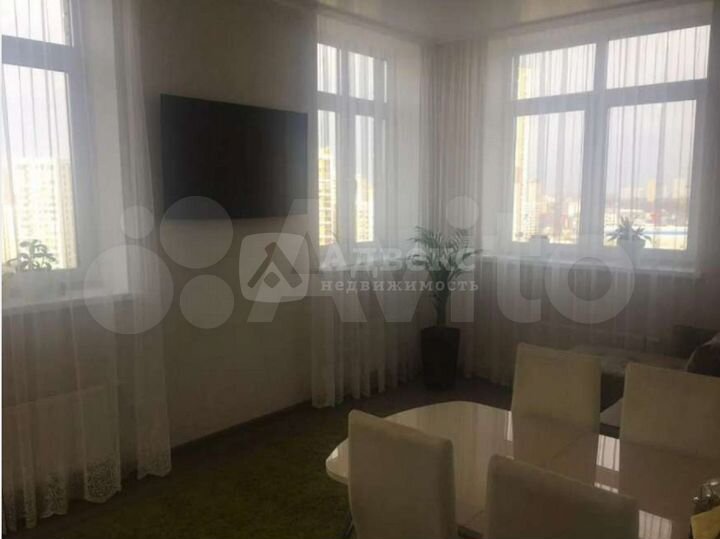 2-к. квартира, 50 м², 13/19 эт.