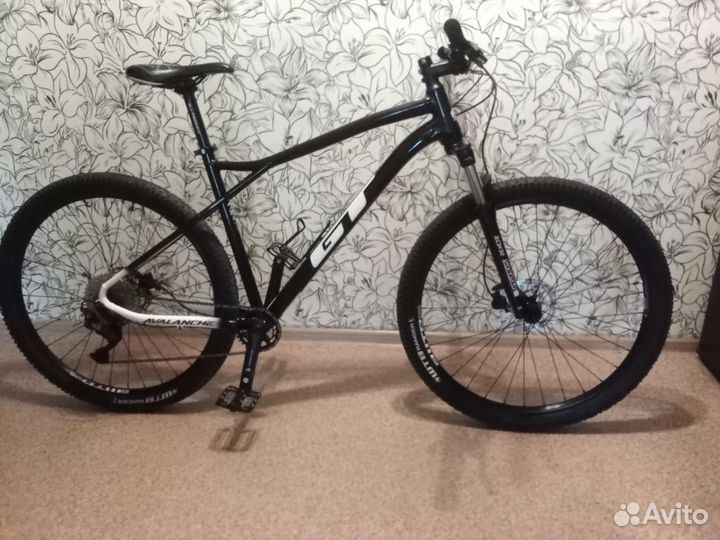 Велосипед GT avalanche comp