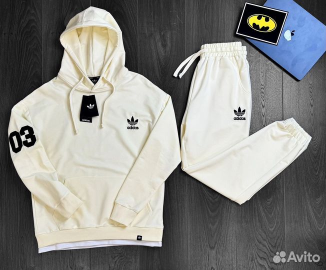 Спортивный костюм Adidas