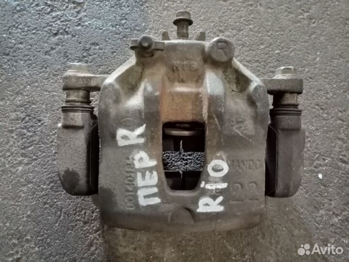 Суппорт передний правый Kia Rio 3 QB 1.4 2012