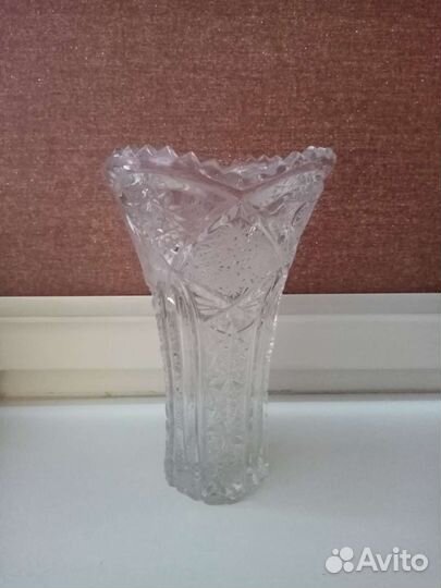 Ваза для цветов хрустальная