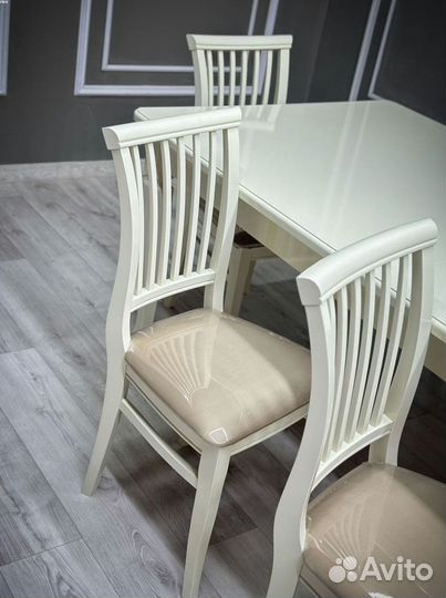 Кухонный стол. Доставка по всей России