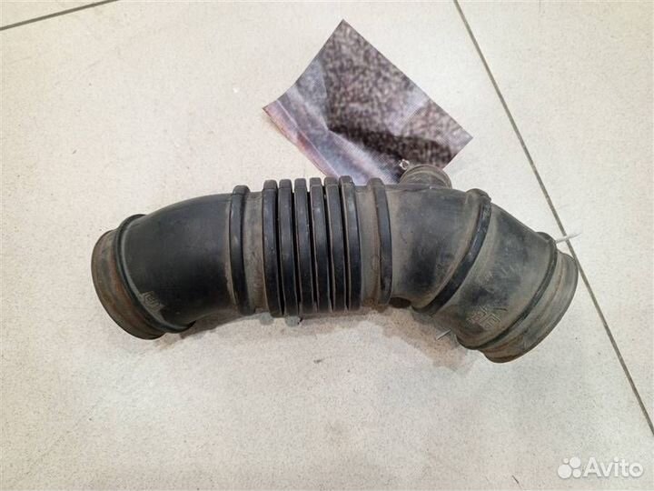 Патрубок воздушного фильтра Mitsubishi Pajero iO