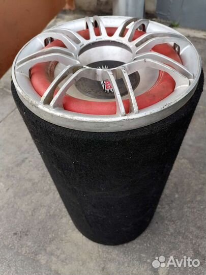 Активный сабвуфер