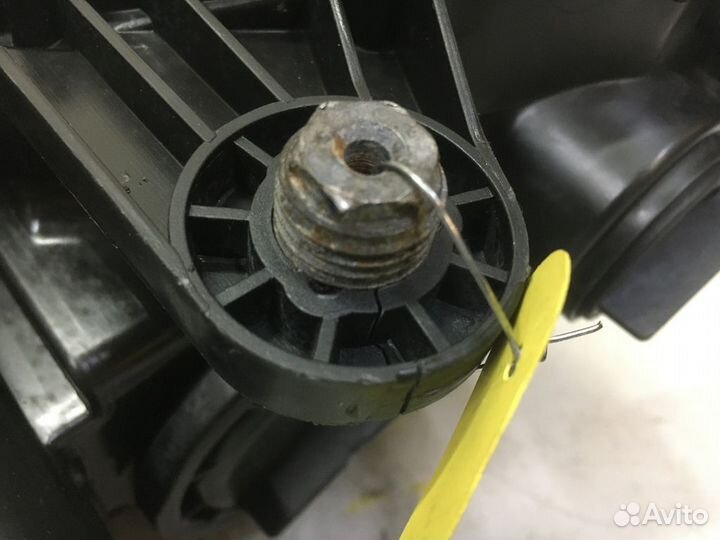 Фара правая Mercedes-Benz E-Class