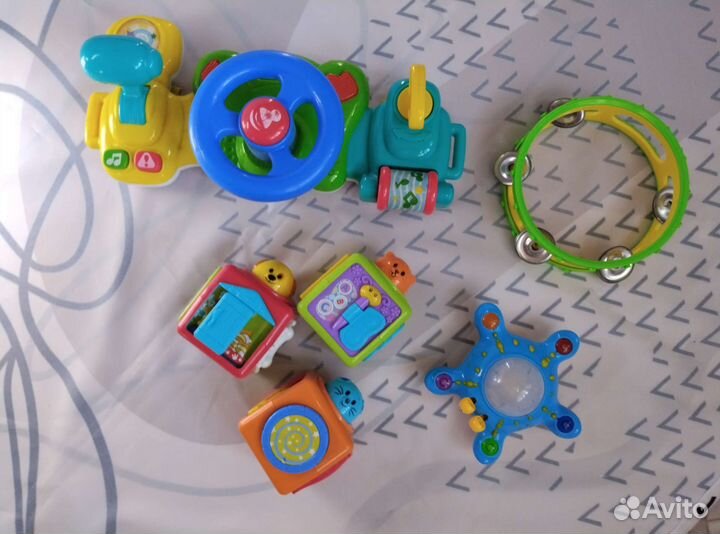 Руль, кубики, музыкальные инструменты, каталка