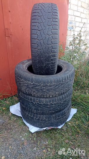 Pirelli Ice Zero 235/65 R17