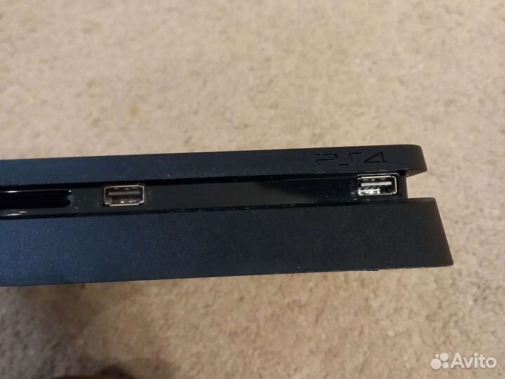 Sony PS4 Slim 1tb+4 игры на дисках