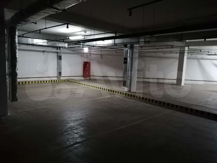 Машиноместо, 16 м²